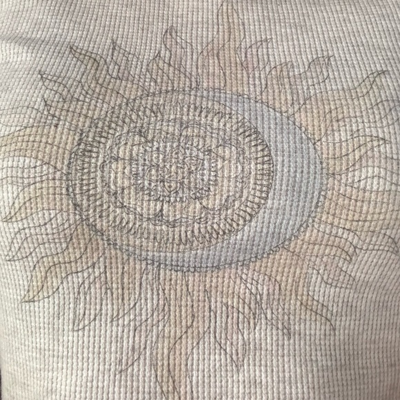 American Eagle Tee - Picture 2 of 2